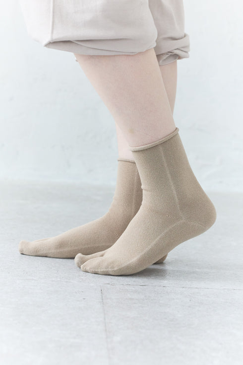 nemcaro ラメ入りシームレス足袋ソックス
